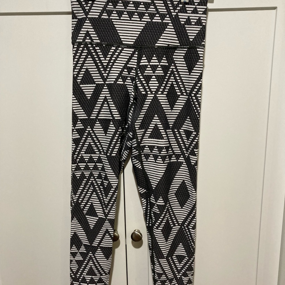 Aerie Chill Play Move leggings - Size M